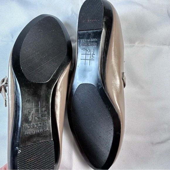 TIC TAC TOES TICTACTOES Mary Jane  SHOES Olive Size 6 MED - Picture 4 of 6